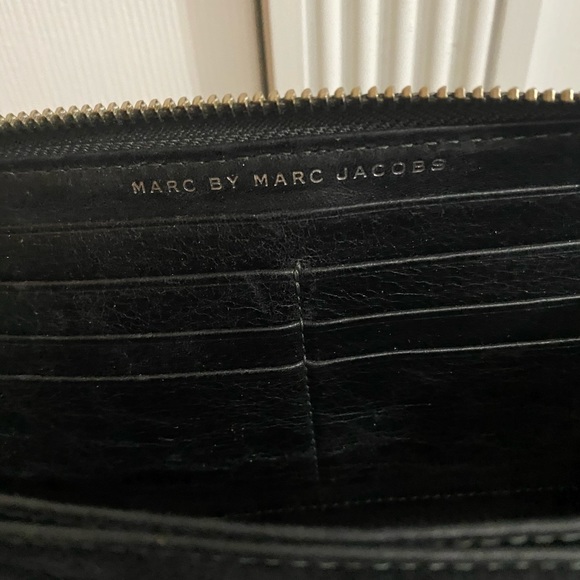 Marc by Marc Jacobs Leather Wallet - Picture 5 of 9